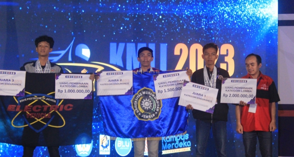 Debut di Kompetisi MobiI Listrik Indonesia 2023, Kyra Team Teknik Mesin Unmuh Jember Raih Prestasi